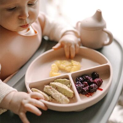 Silikon Saugteller mit Fächern und Deckel